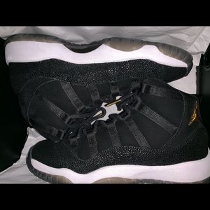 AIR JORDANS 11 RETRO PREM HC